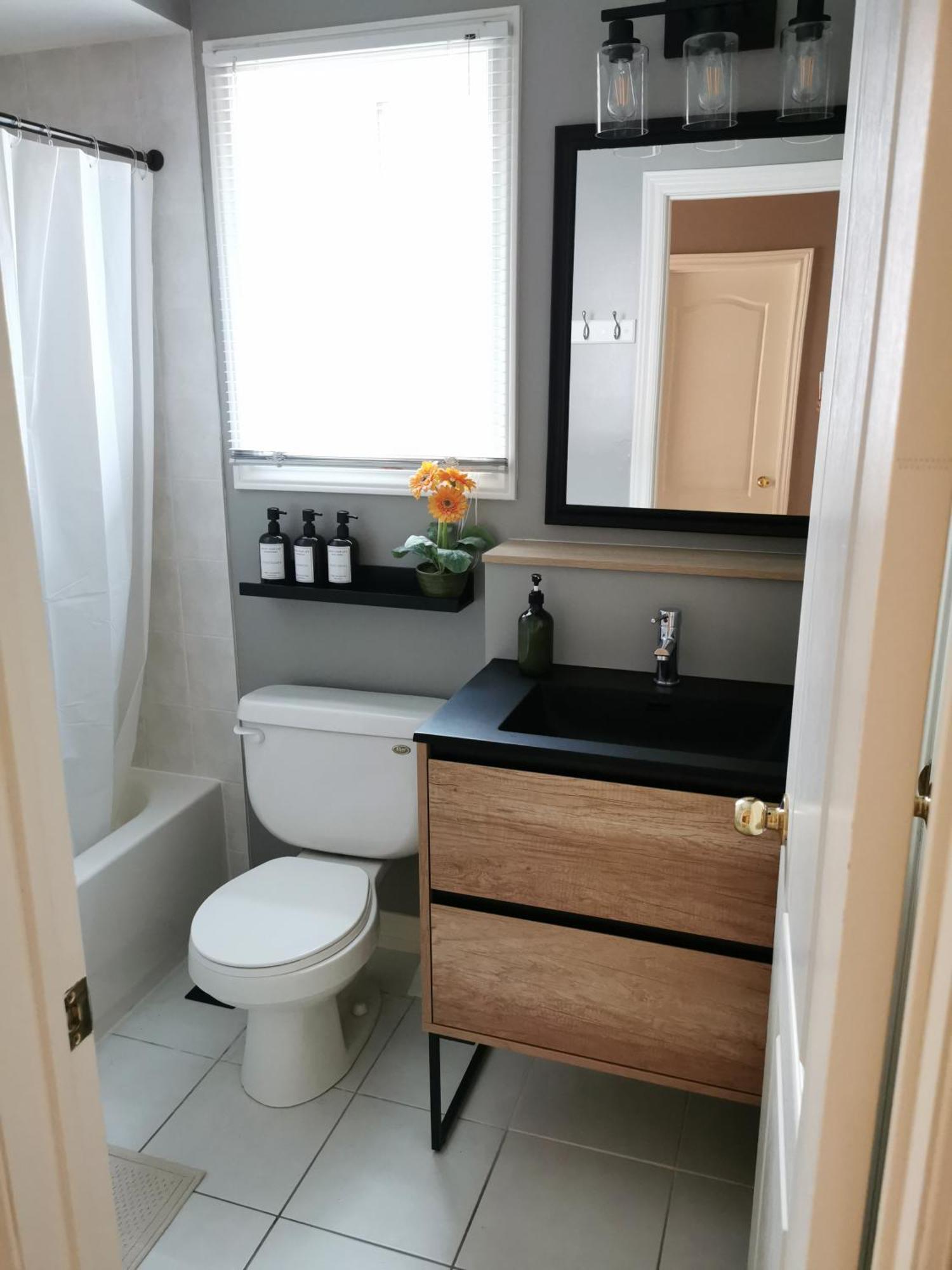 4 Bedroom 3 Washroom Charming Home In Markham With Warm Cozy Vibe Exterior photo