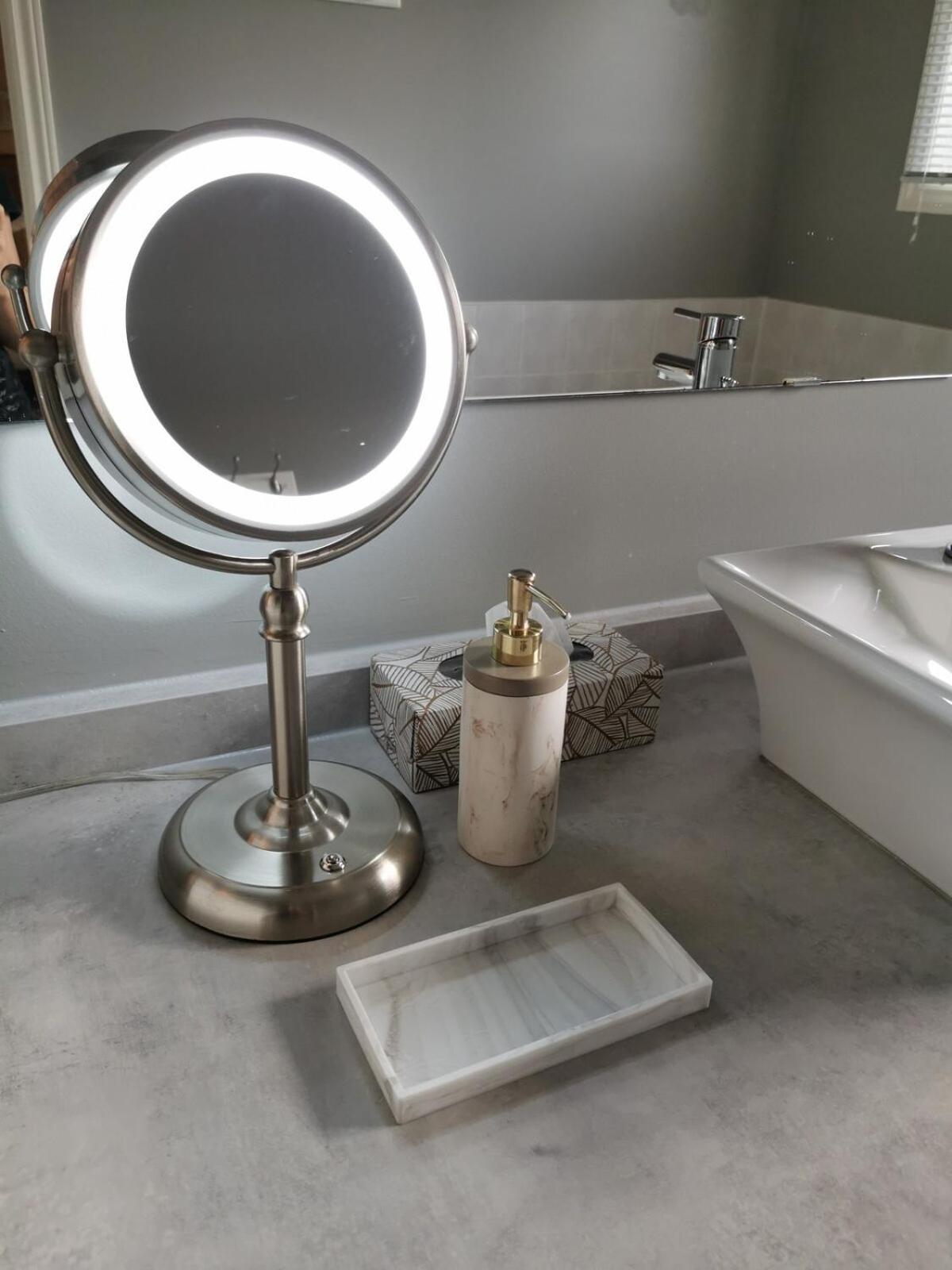 4 Bedroom 3 Washroom Charming Home In Markham With Warm Cozy Vibe Exterior photo
